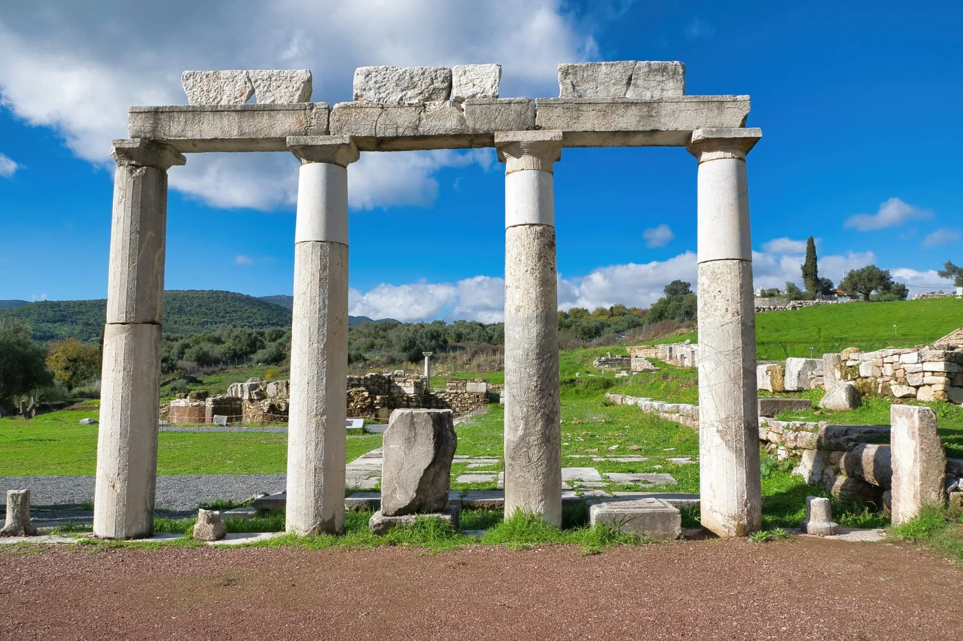 Ancient Messina: A leading archeological site, more important than Ancient Olympia, Ancient  Grecce