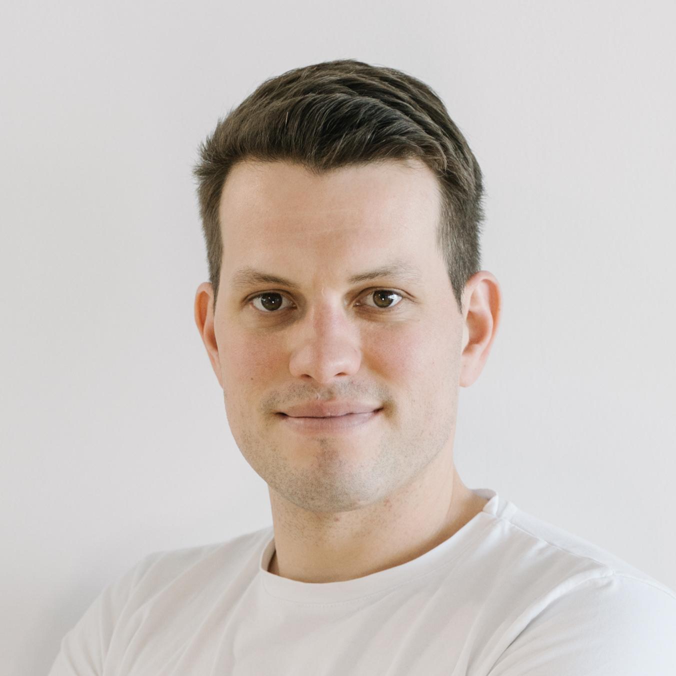 Agent profile picture